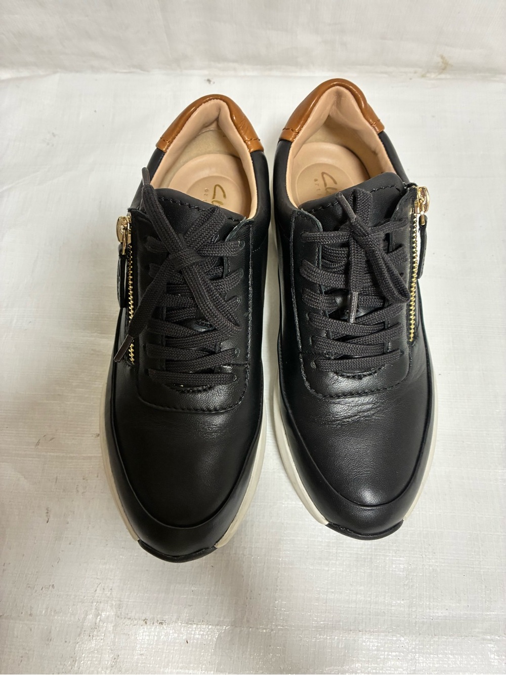 Clarks Black Leather Zip Fashion Sneakers Women’s Size 6 1/2